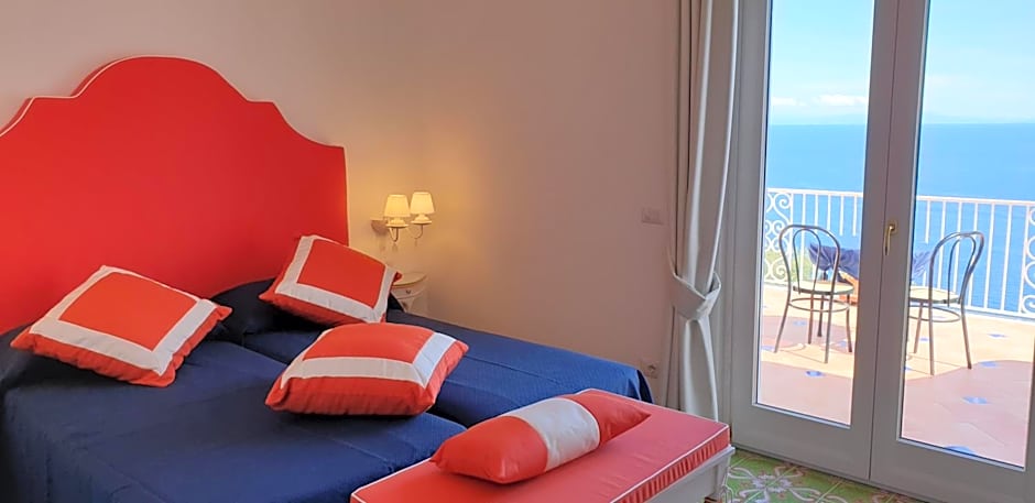 Photo 1 of 24 of Superior Double Room with Balcony and Sea View