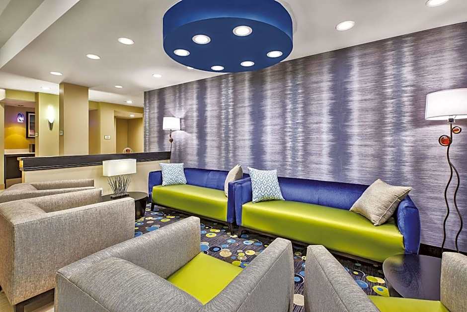 La Quinta Inn & Suites by Wyndham Niagara Falls