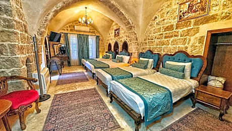 Family Room with Mountain View