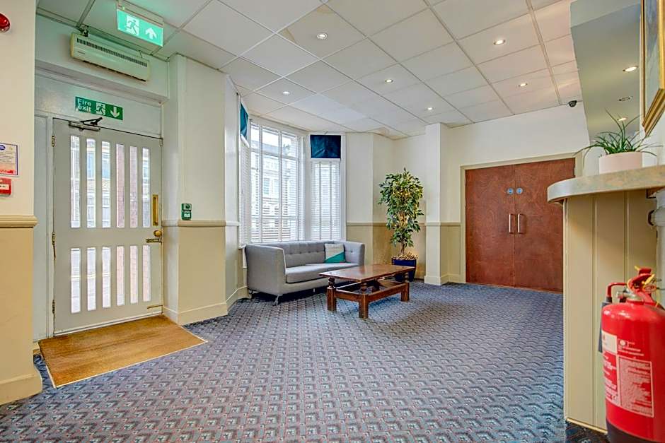 Cardiff Riverside Hotel by Belvilla