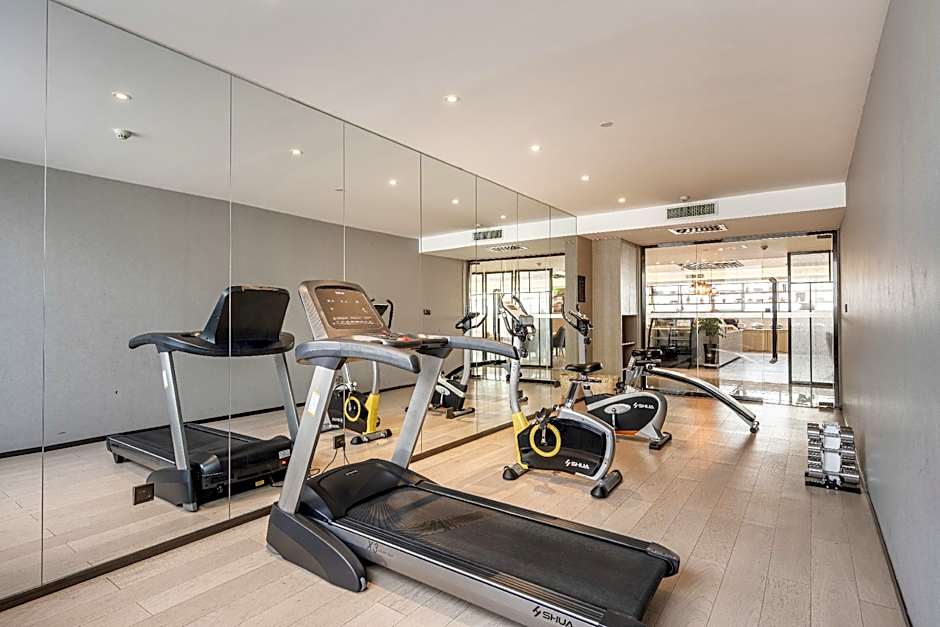 Atour Hotel Yulin Yuyang West Road Railway Station