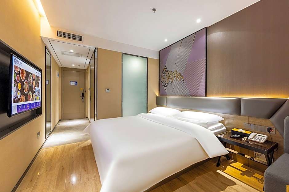 IU Hotels· Lanzhou Xike Station Huanghelou Branch