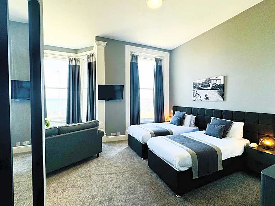 Photo 1 of 6 of 1 Double Bed or 2 Beds, Sea View