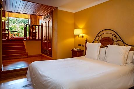 Superior Deluxe Double or Twin Room