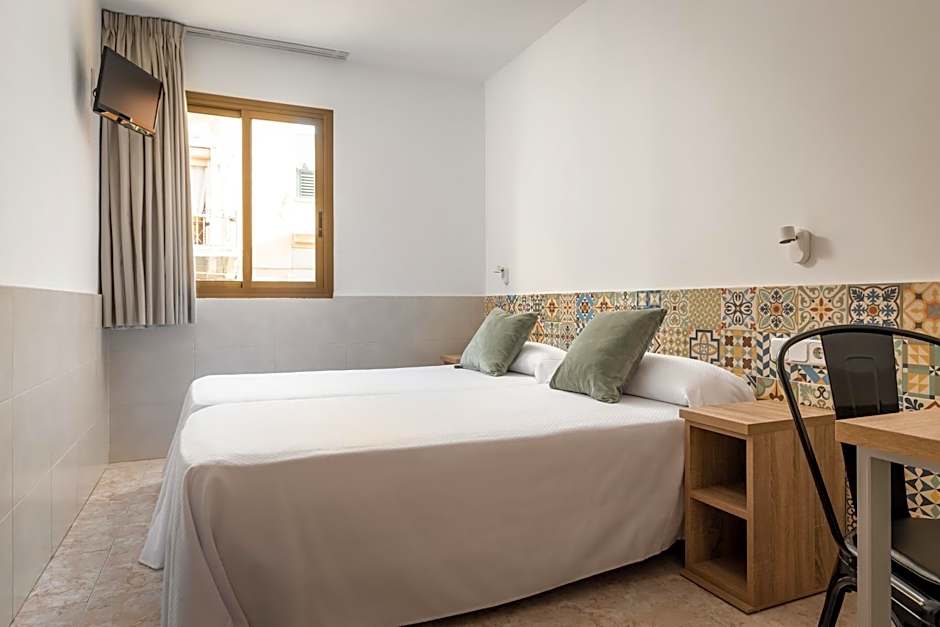 Hostal Baler