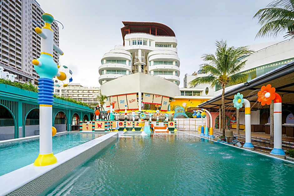 A-One The Royal Cruise Hotel Pattaya - SHA Extra Plus