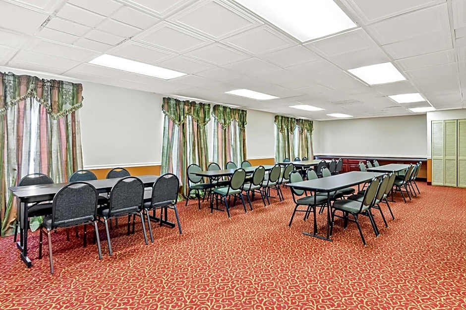 Econo Lodge Mt. Hope - Beckley