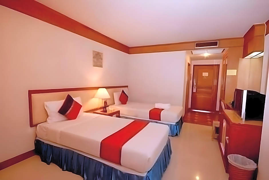 Silom Avenue Inn Hotel