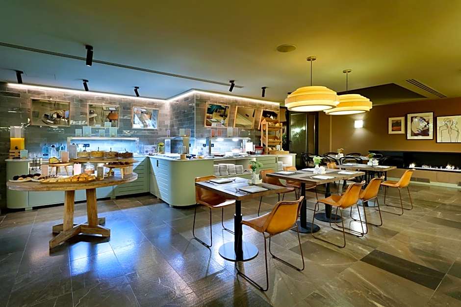 Barcelo Oviedo Cervantes