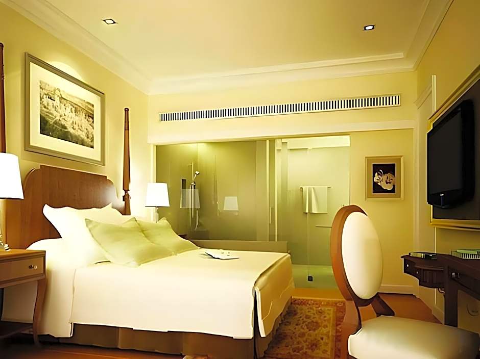 The Pllazio Hotel