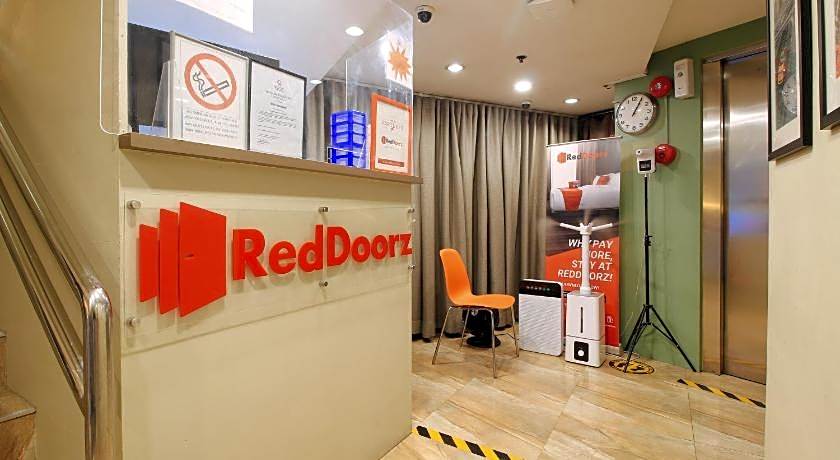 RedDoorz @ EDSA Pasay