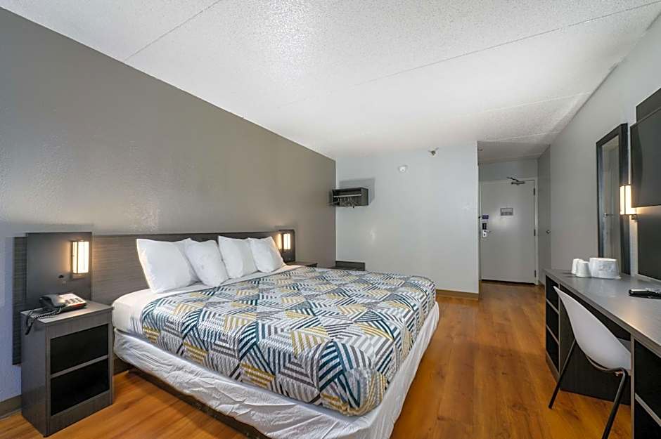 Motel 6-Branford, CT - New Haven