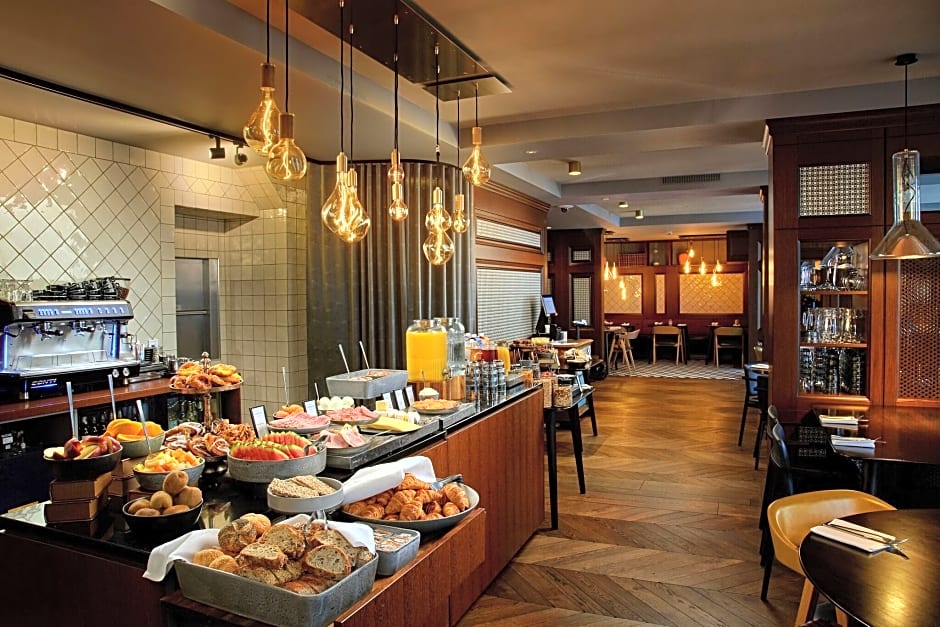 Reykjavik Konsulat Hotel Curio Collection by Hilto