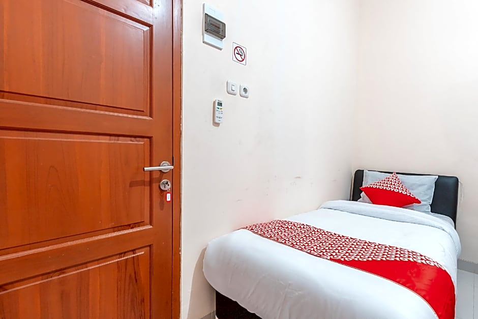 OYO 2364 Cempaka Harapan Indah