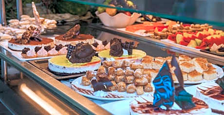 Blue Princess Beach Hotel & Suites