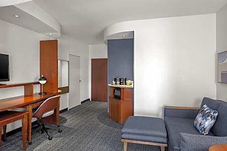 One-Bedroom King Suite