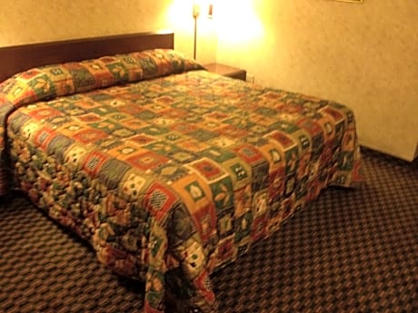 King Room - Non-Smoking