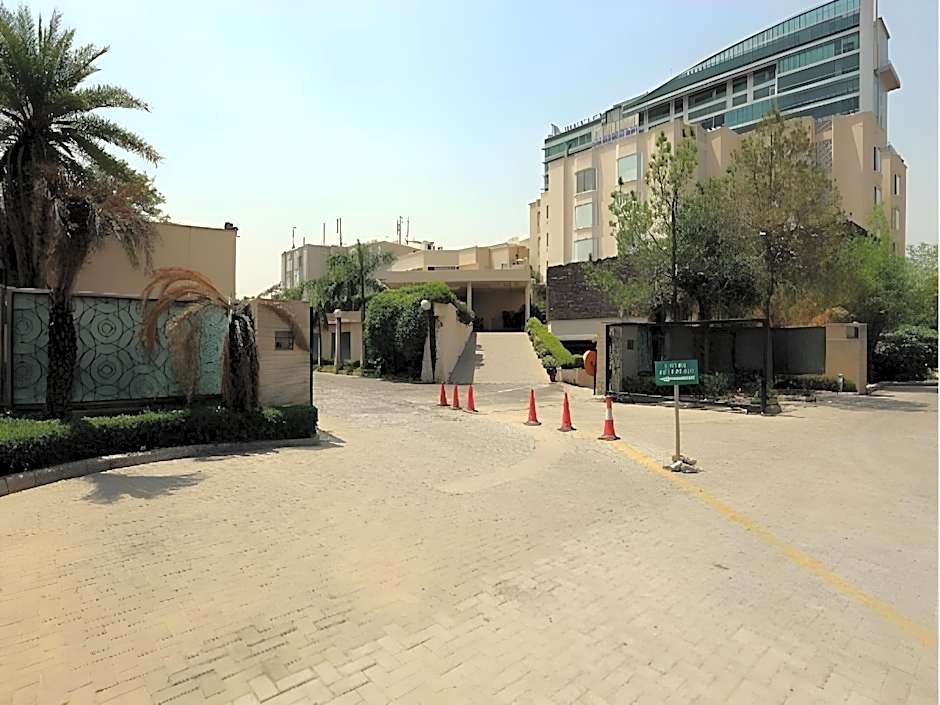 Sarovar Portico  Surajkund Faridabad