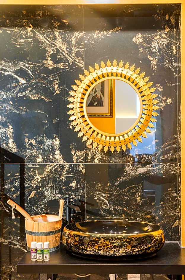 Best Western Plus Celebrity Suites