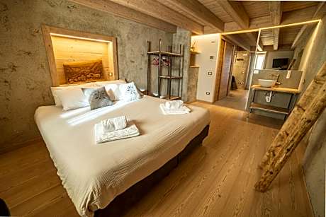 Superior Double or Twin Room with Lake View