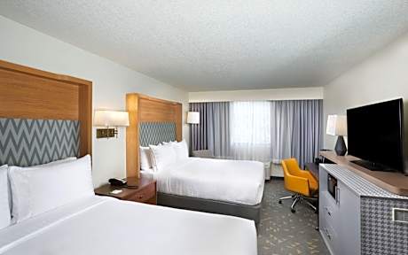 Standard Queen Room with Two Queen Beds - Communications Accessible