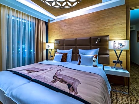 Double single use executive