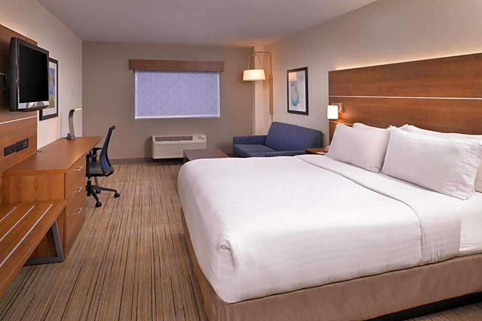 Photo 1 of 5 of Executive 1 King Bed