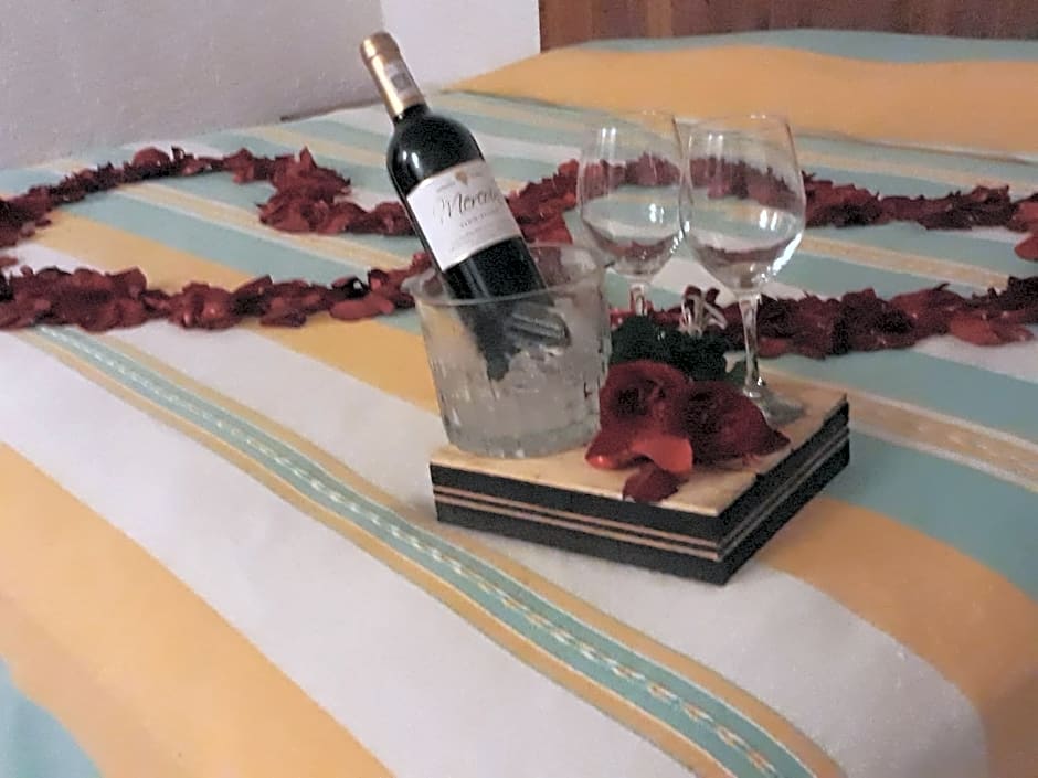 Villa Blanca Suites