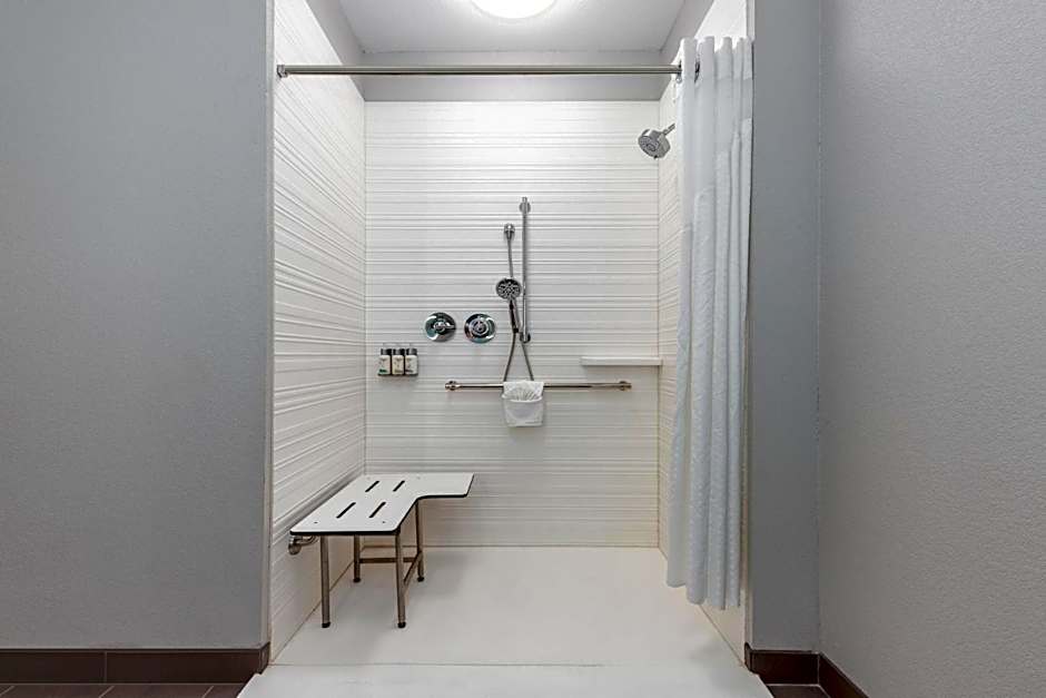 avid hotels Austin NW - Lakeline By IHG