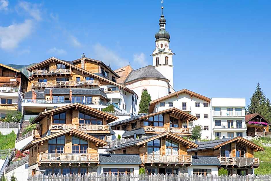 PUR Suites & Chalets