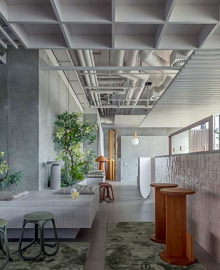 Locke at East Side Gallery