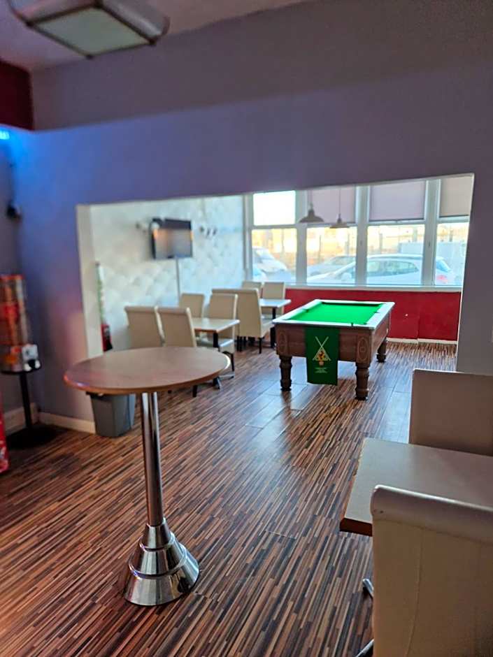 MyRoomz Hollingdales Hotel