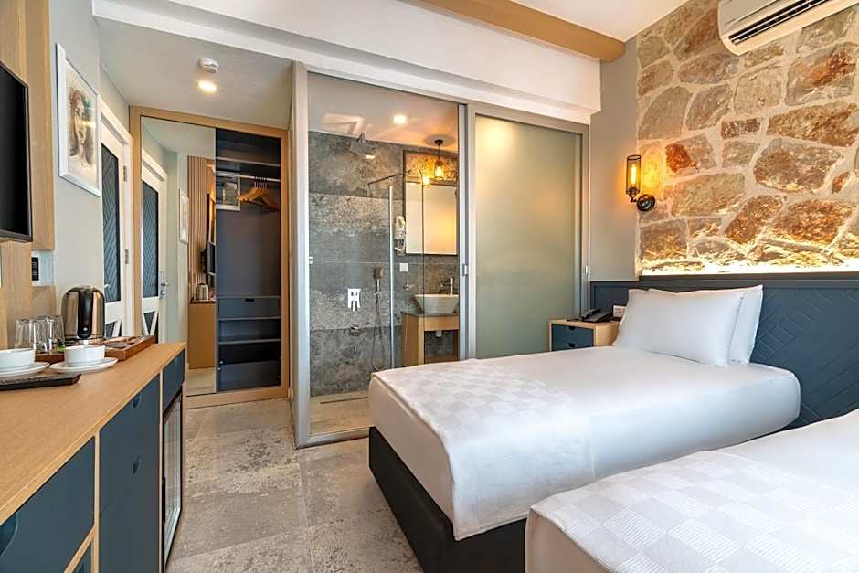 Isola 12 Hotel
