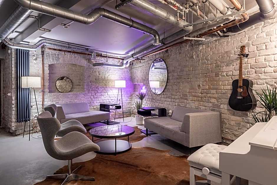 RIXWELL GERTRUDE HOTEL