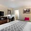 Downtown Hollywood Gardens Inn & Suites