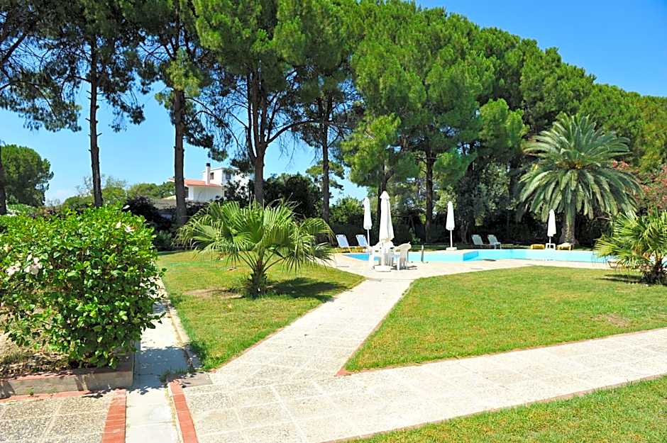 Niki Hotel Apartments