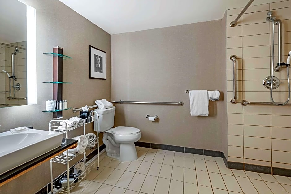 Cambria Hotel Columbus - Polaris