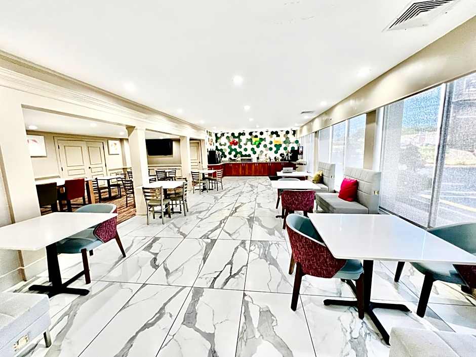 Quality Inn & Suites Conference Center Mcdonough