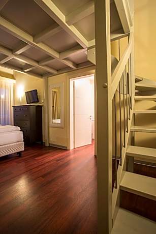 Family  Room - Split Level