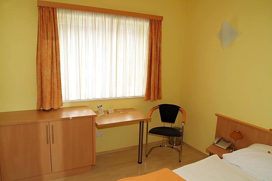 Hotel Highway - Bed & Breakfast