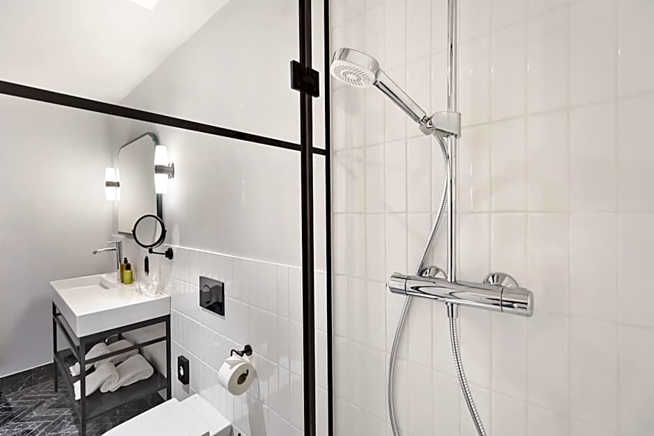 Hotel Astoria Vienna, Curio Collection by Hilton