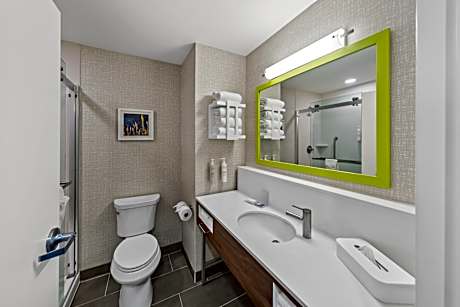 2 Queen Room Nonsmoking