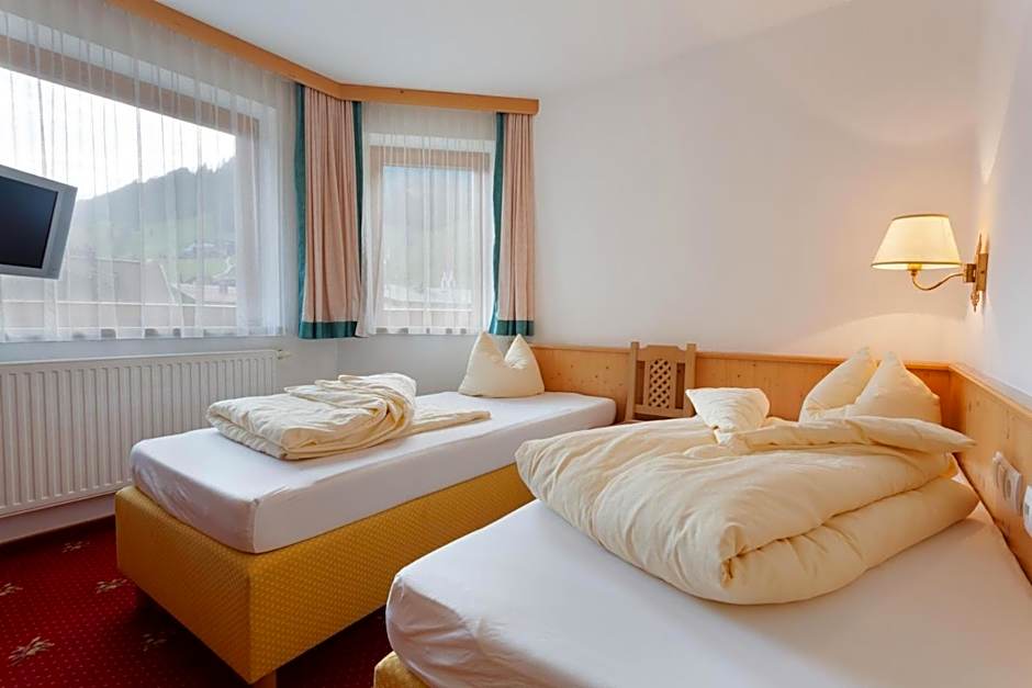 Hotel Pinzger Tux