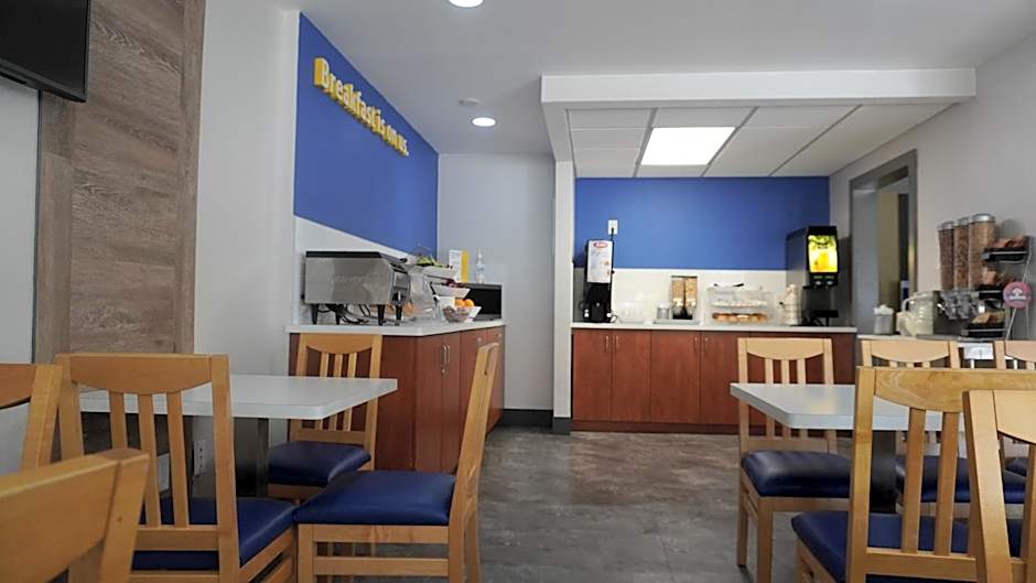 Days Inn by Wyndham Niagara Falls Near The Falls