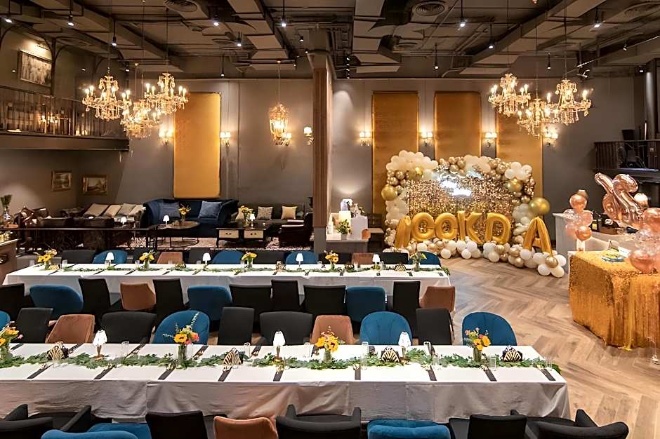 The Coach Hotel Sukhumvit