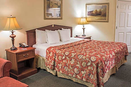1 King Bed, Nonsmoking
