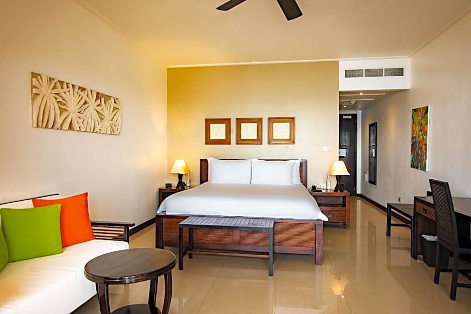 Photo 1 of 9 of Deluxe Grand 1 King Bed, Ocean View