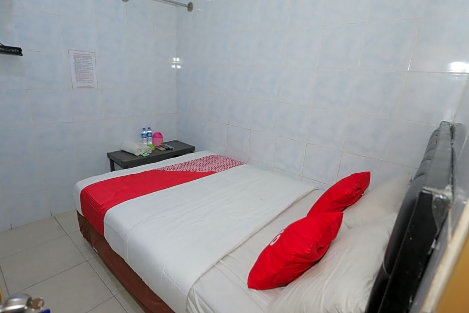 OYO 92677 Hotel Bintaro