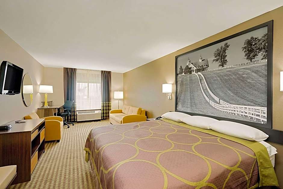 Super 8 by Wyndham Lexington/Hamburg Area