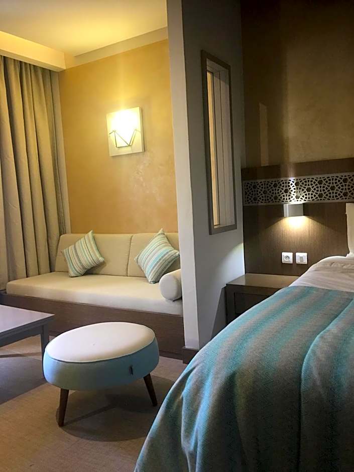 Photo 1 of 9 of Executive Suite